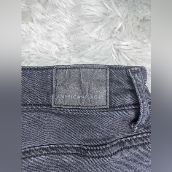 AMERICAN EAGLE MOM JEAN • BLACK FADED DENIM • SIZE 000 • IN GREAT CONDITION - Picture 8 of 11